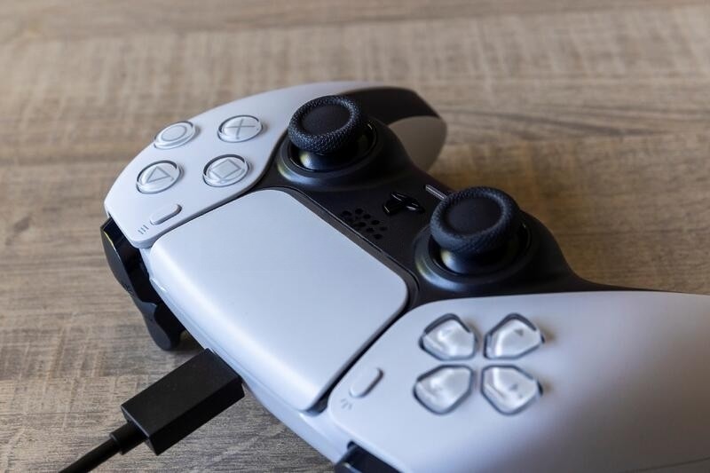 Connect The Controller With A Micro USB Cable